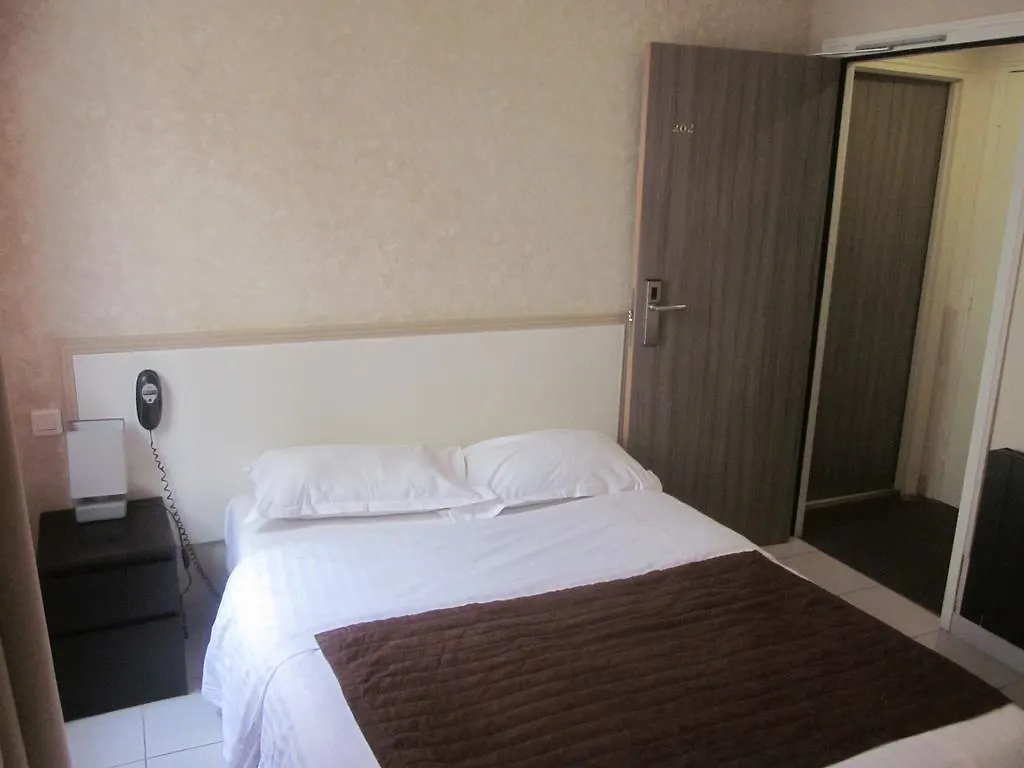 Lecluse Hotel 3*